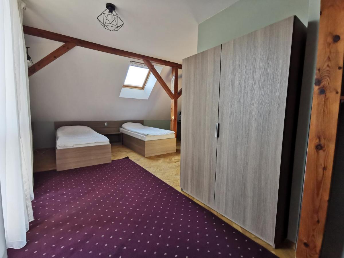 Hotel Zieliniec Poznan Ngoại thất bức ảnh