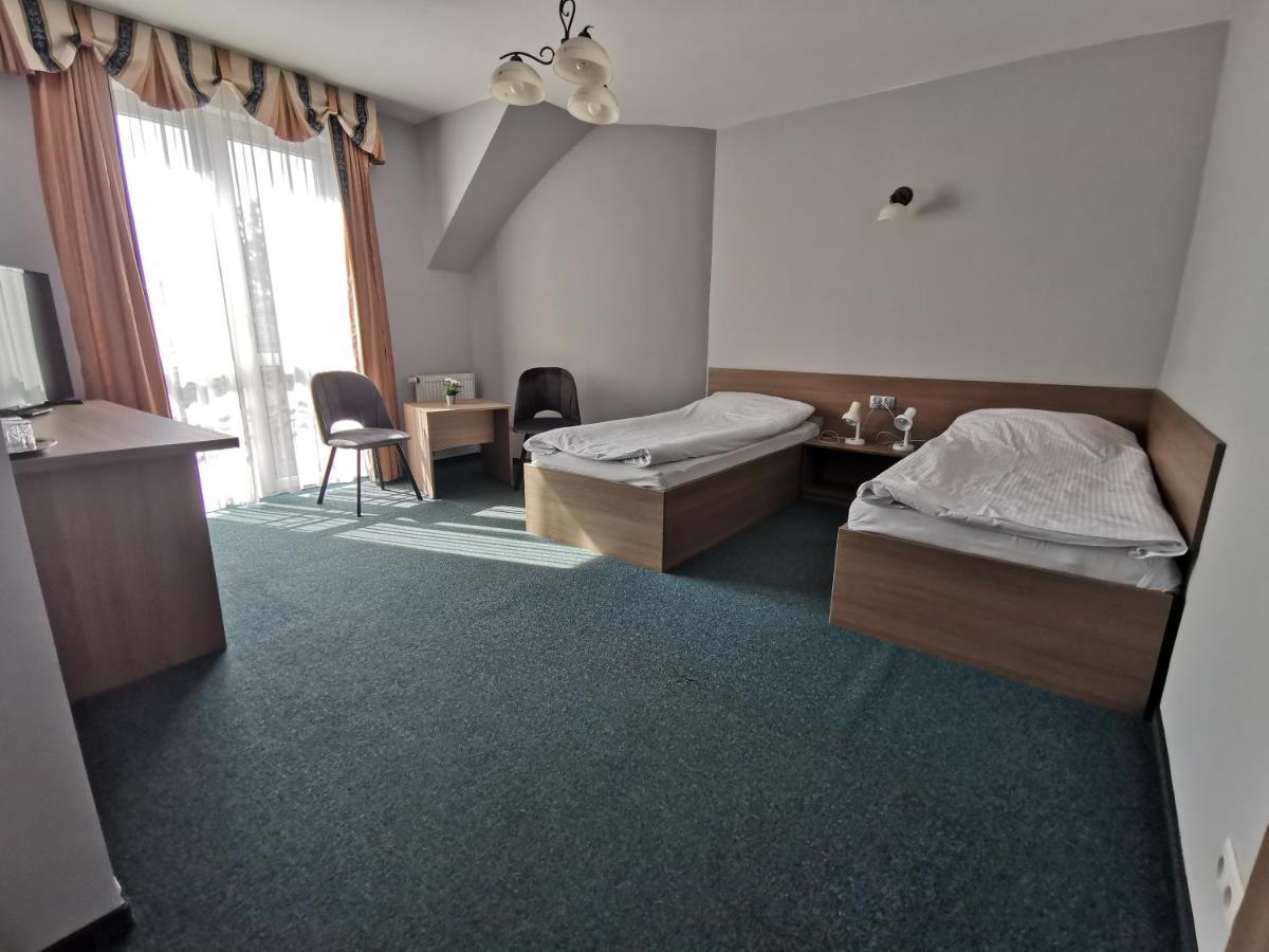 Hotel Zieliniec Poznan Ngoại thất bức ảnh