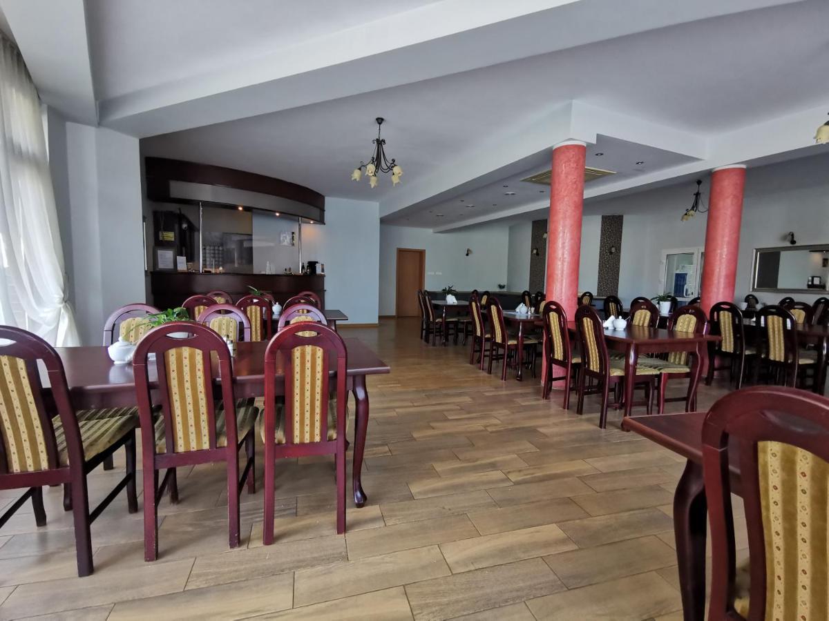 Hotel Zieliniec Poznan Ngoại thất bức ảnh